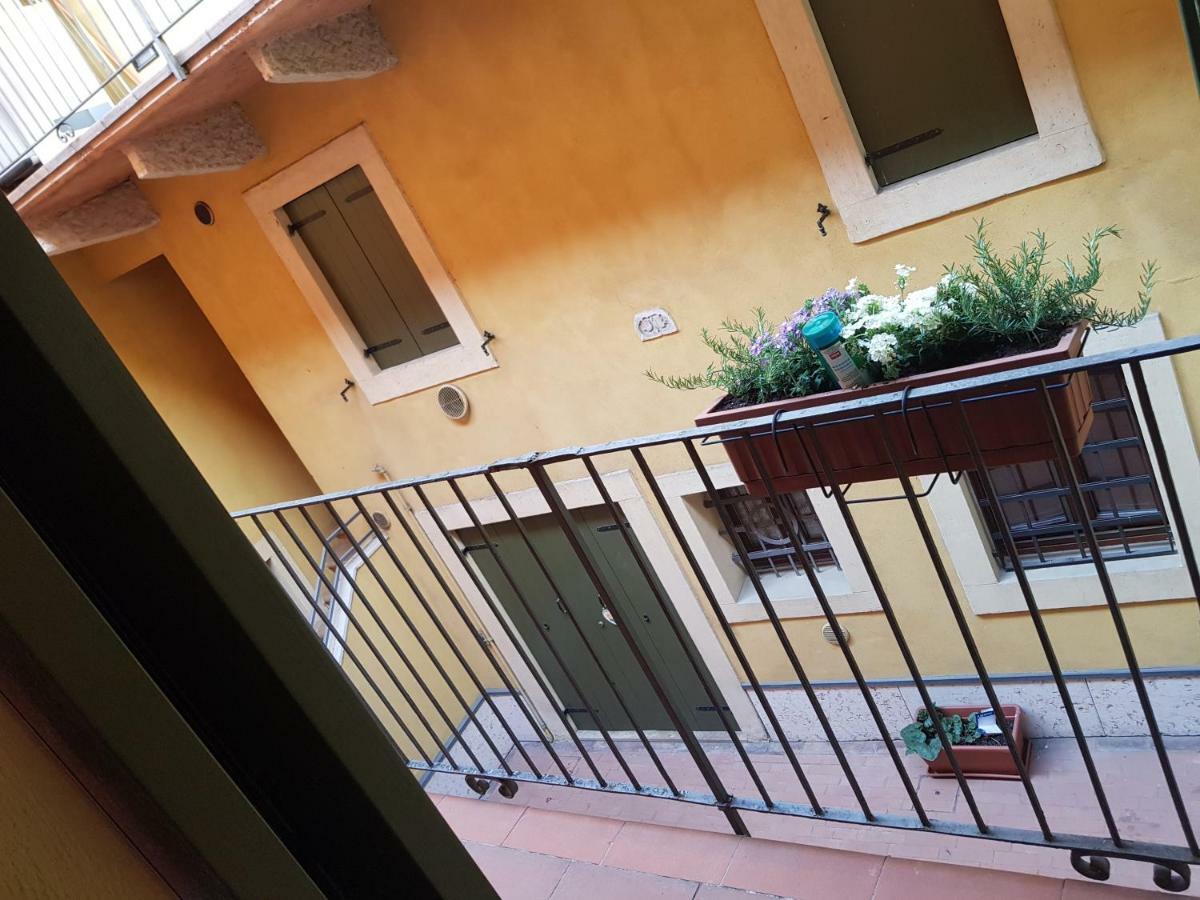 Elly'S House Villa Верона Екстериор снимка